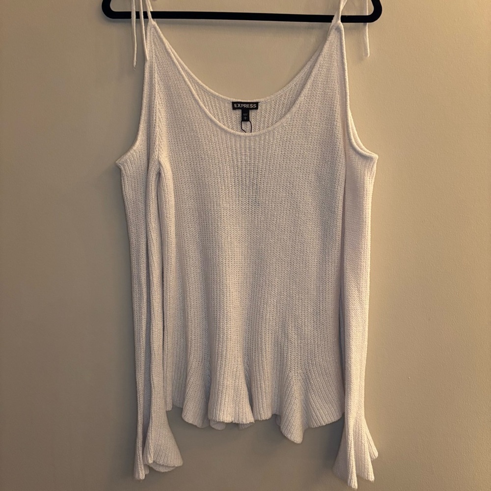 NWT Express Women’s White Long-sleeve Sweater Size L